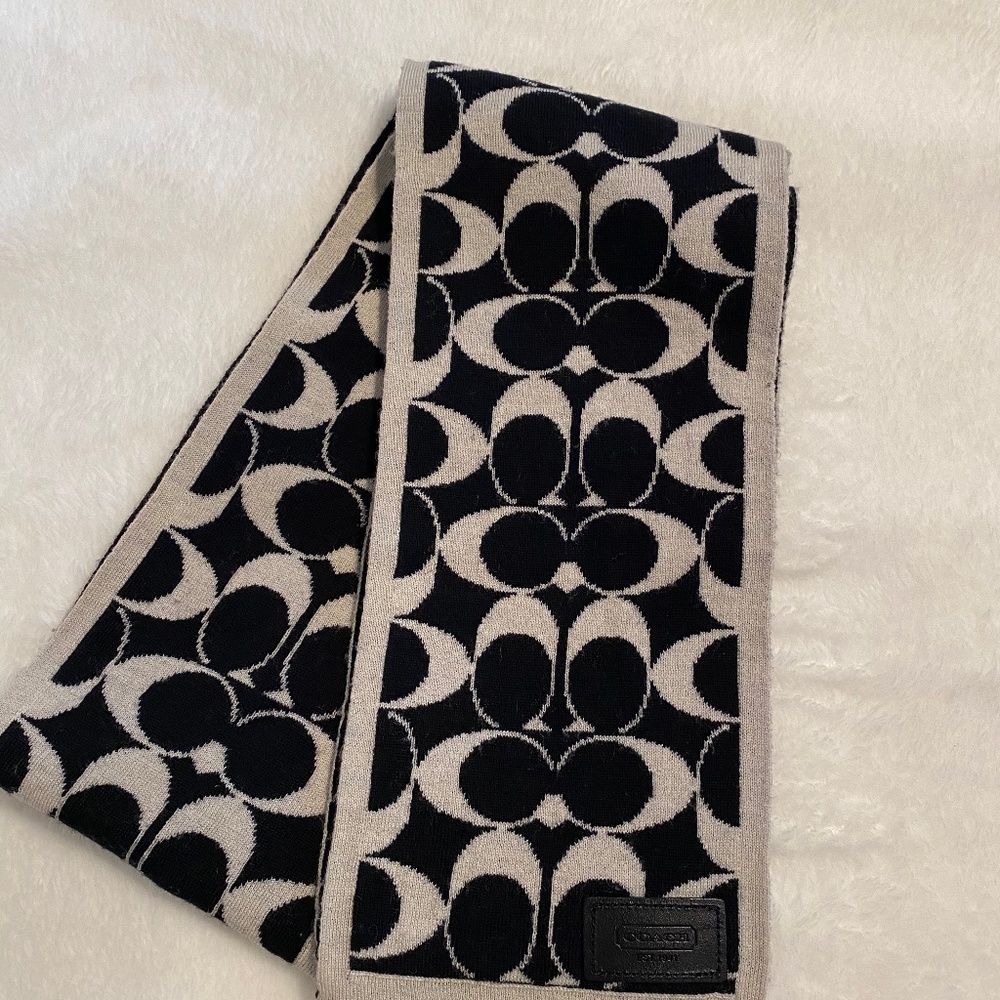Coach scarf